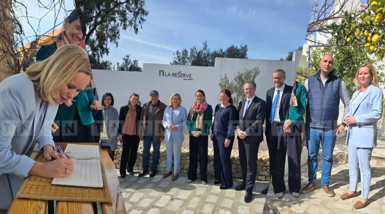 Visite de la ministre néerlandaise du Commerce à la ferme Ben Ismail, producteur d’huile d’olive bio de renommée mondiale